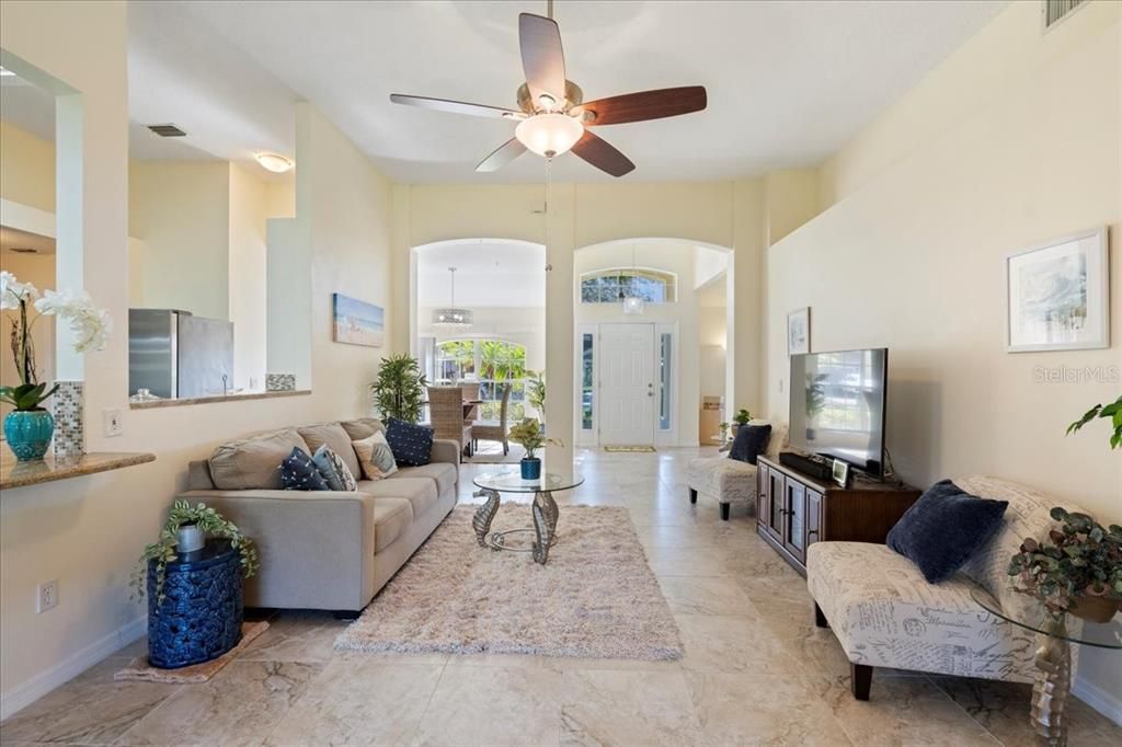 Recently Sold: $432,000 (3 beds, 2 baths, 1792 Square Feet)