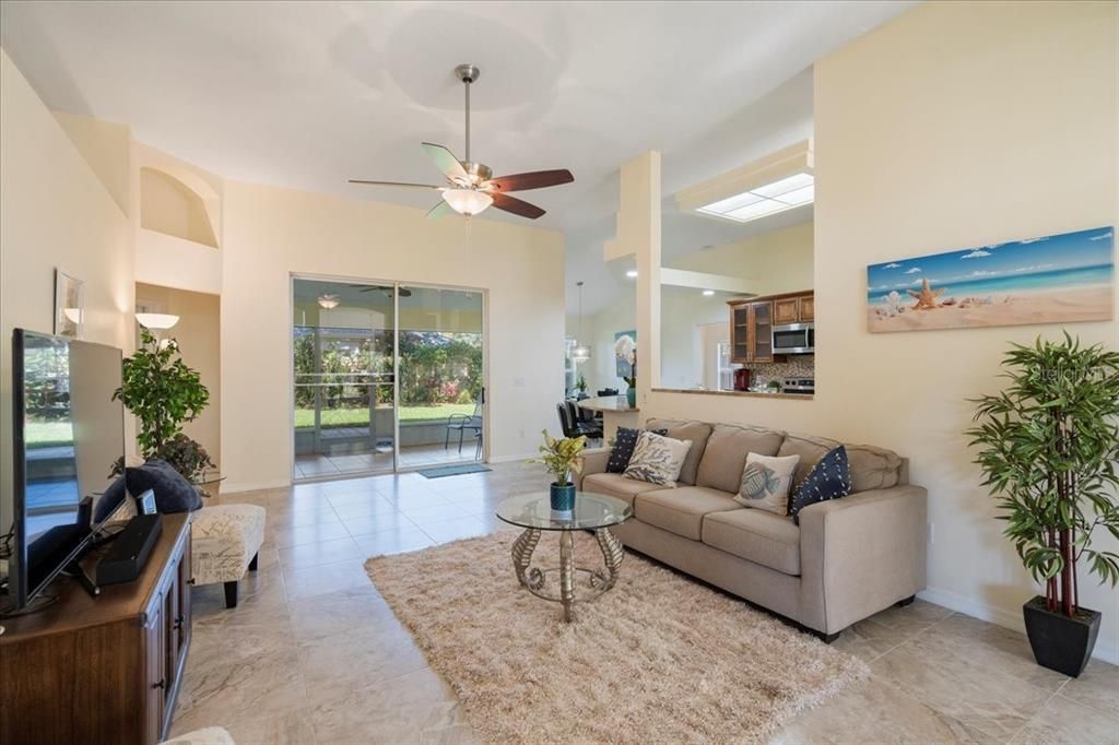 Recently Sold: $432,000 (3 beds, 2 baths, 1792 Square Feet)