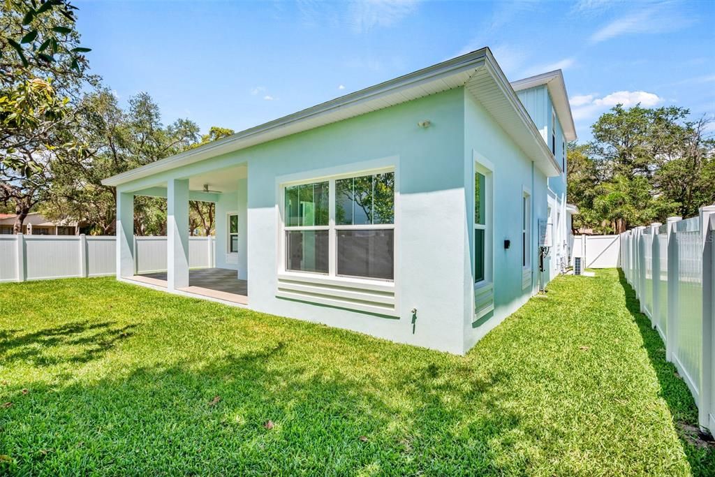 Vendido Recientemente: $1,495,000 (4 camas, 3 baños, 2678 Pies cuadrados)