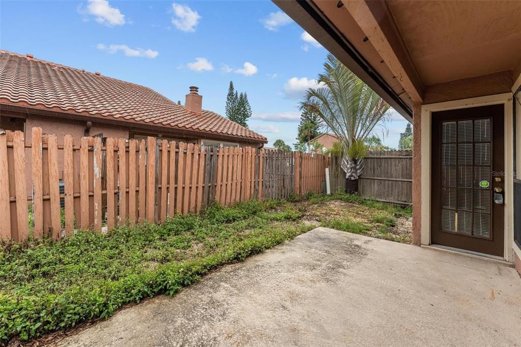 Recently Sold: $240,000 (2 beds, 2 baths, 1037 Square Feet)