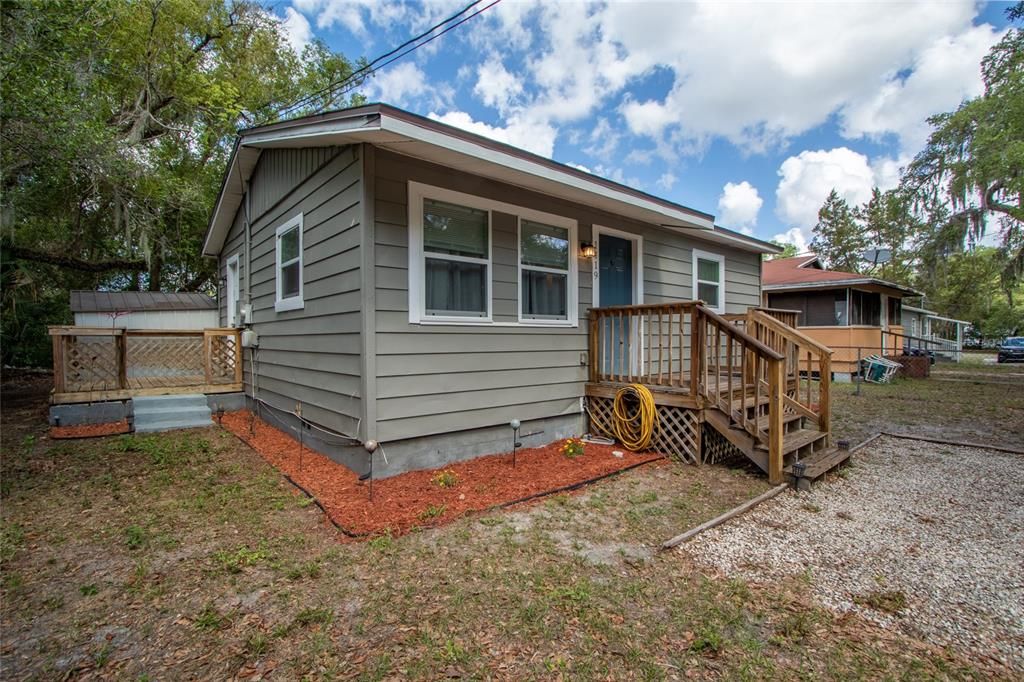 Recently Sold: $189,000 (2 beds, 1 baths, 672 Square Feet)