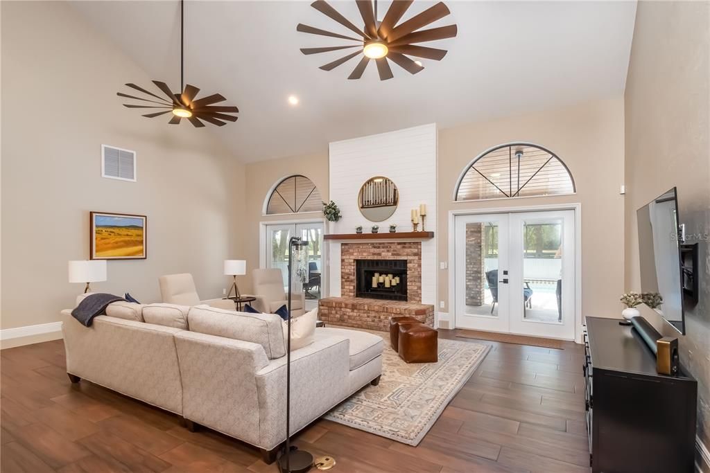 Recently Sold: $2,895,000 (4 beds, 3 baths, 3800 Square Feet)