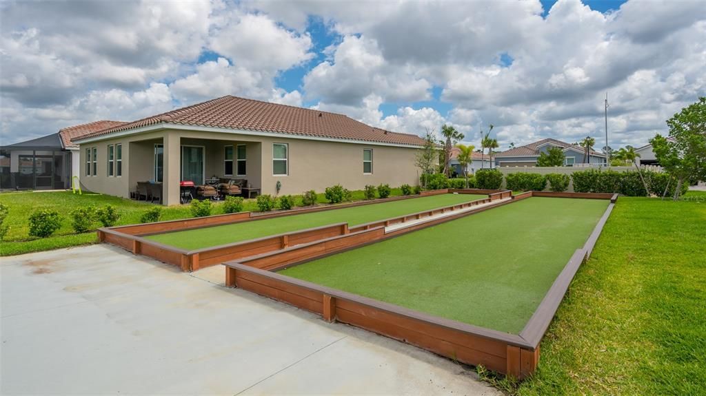 Active With Contract: $749,500 (4 beds, 3 baths, 2810 Square Feet)