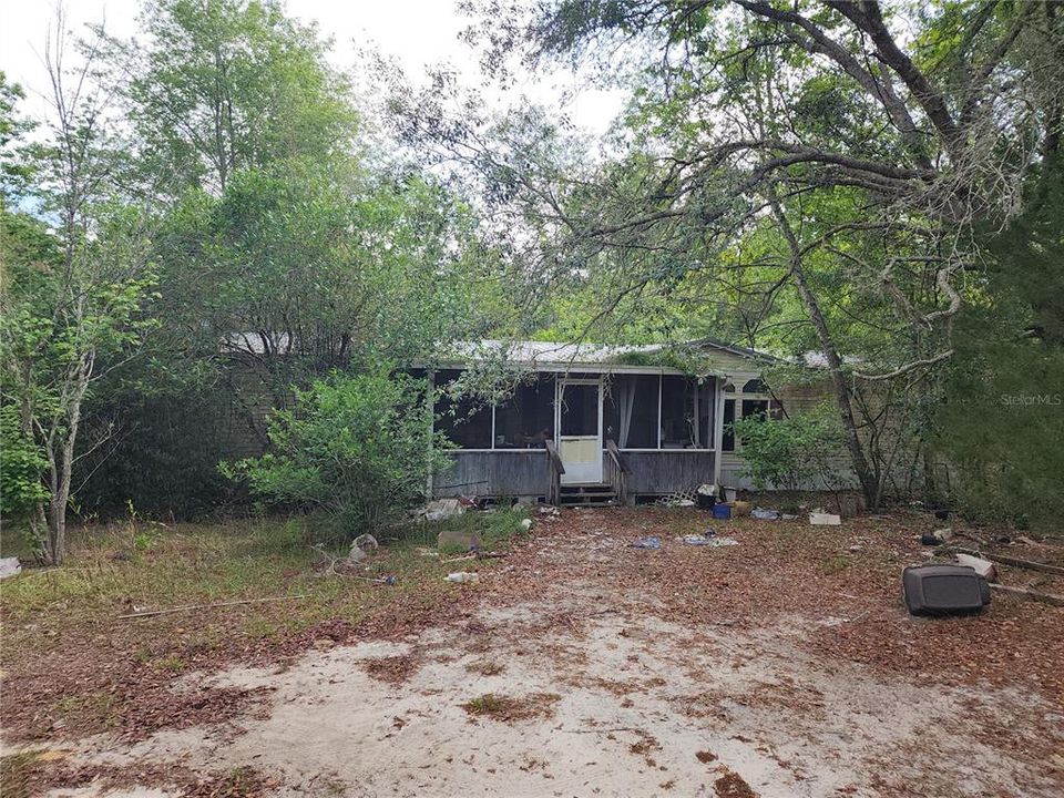 Recently Sold: $79,000 (3 beds, 2 baths, 1640 Square Feet)