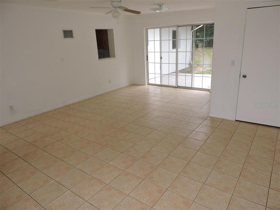 Vendido Recientemente: $179,000 (4 camas, 1 baños, 1334 Pies cuadrados)