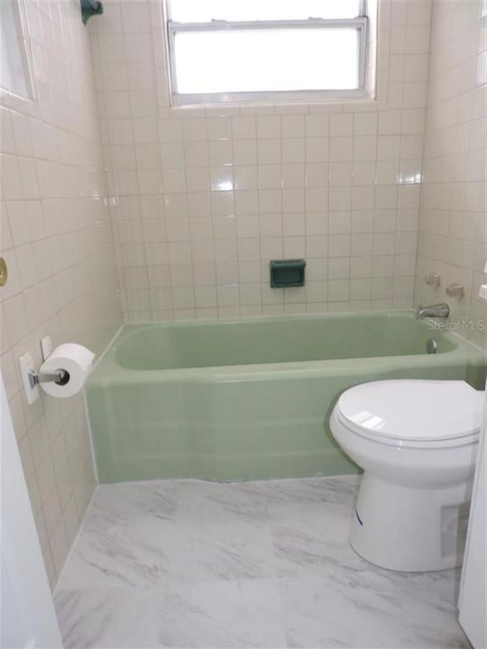 最近售出: $179,000 (4 贝兹, 1 浴室, 1334 平方英尺)