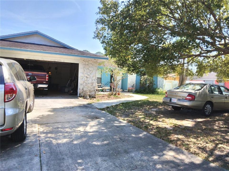 Recently Sold: $170,000 (3 beds, 2 baths, 1996 Square Feet)