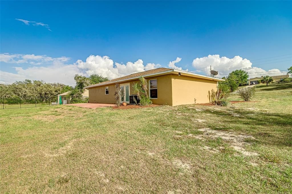 Recently Sold: $290,000 (3 beds, 2 baths, 1240 Square Feet)