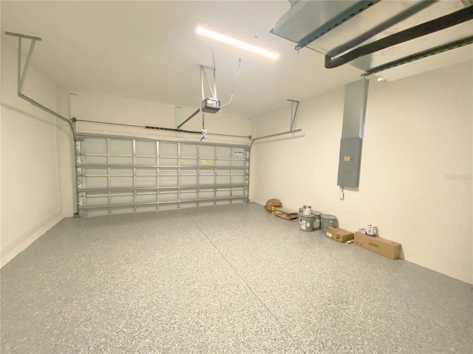 Garage with epoxy floor covering