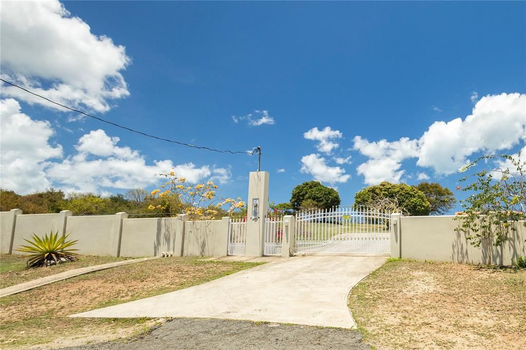 For Sale: $865,000 (5 beds, 3 baths, 0 Square Feet)