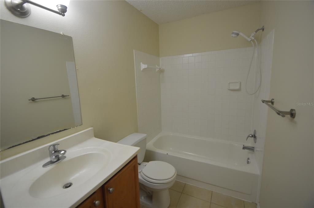 最近租的: $1,600 (2 贝兹, 2 浴室, 916 平方英尺)
