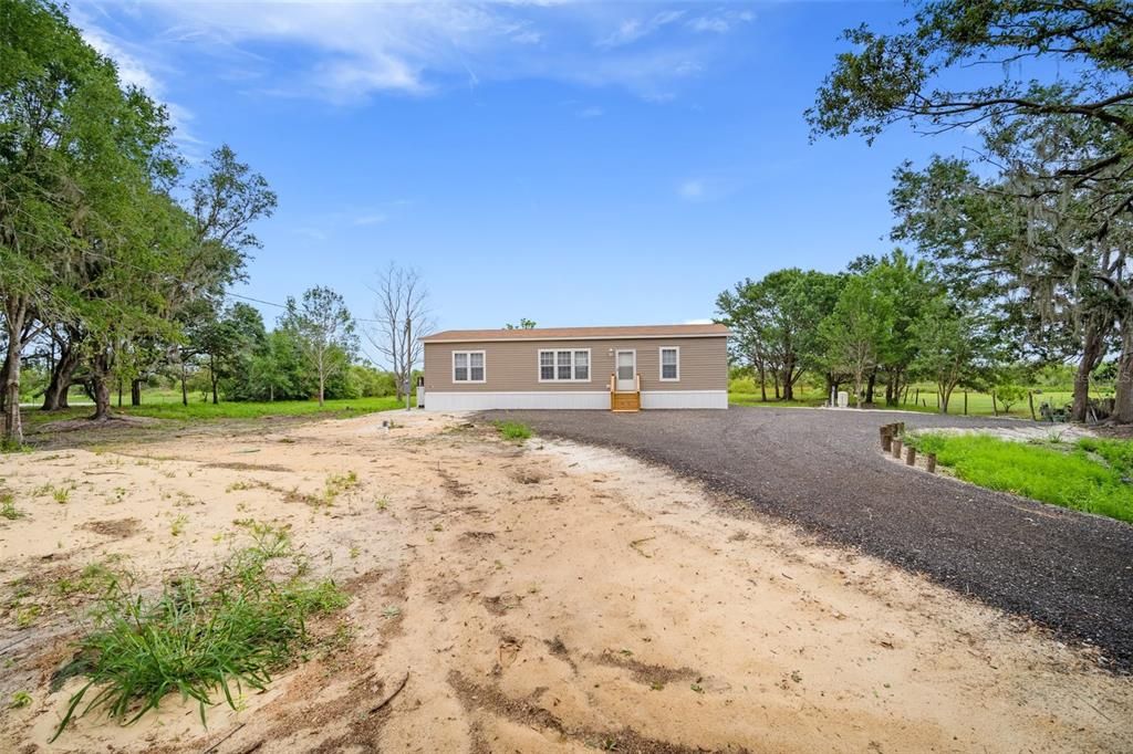 Active With Contract: $380,000 (3 beds, 2 baths, 1500 Square Feet)