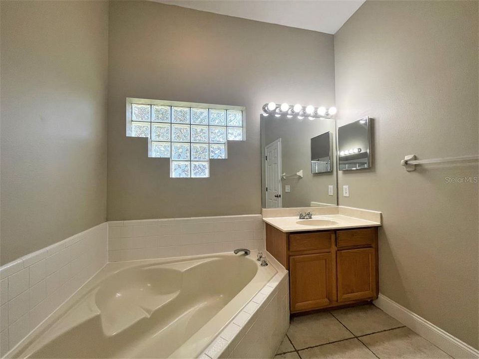 Недавно арендовано: $2,745 (3 спален, 2 ванн, 1964 Квадратных фут)