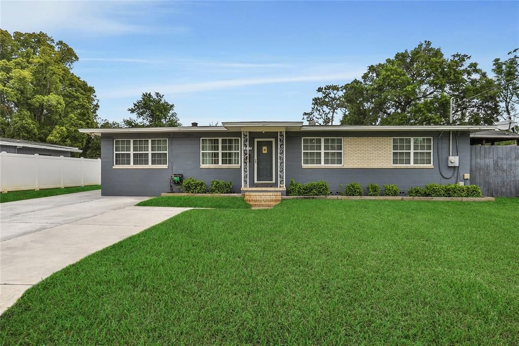 Vendido Recientemente: $299,000 (3 camas, 2 baños, 1624 Pies cuadrados)