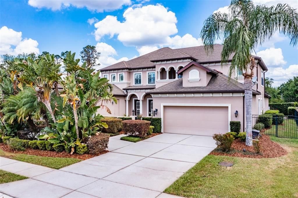 Recently Sold: $849,900 (4 beds, 3 baths, 3958 Square Feet)
