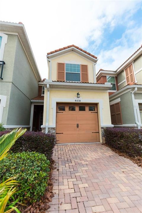 Недавно продано: $339,000 (3 спален, 2 ванн, 1589 Квадратных фут)