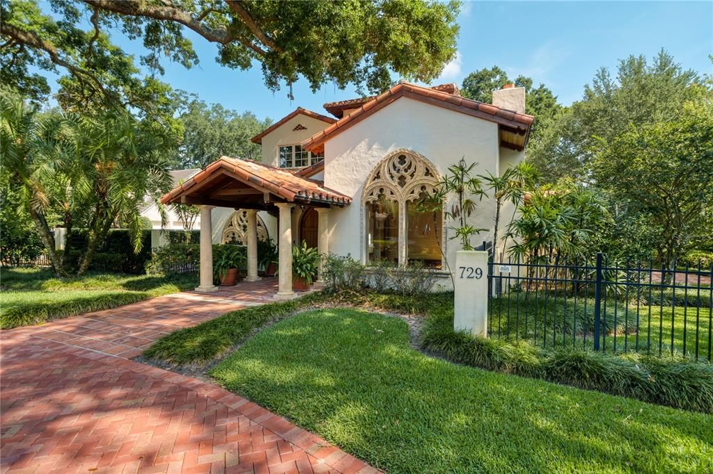 Recently Sold: $1,800,000 (3 beds, 3 baths, 4658 Square Feet)