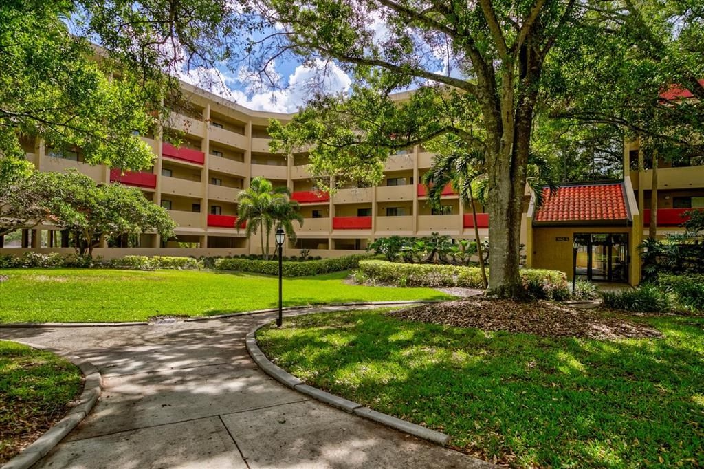 Recently Rented: $2,000 (2 beds, 2 baths, 1495 Square Feet)