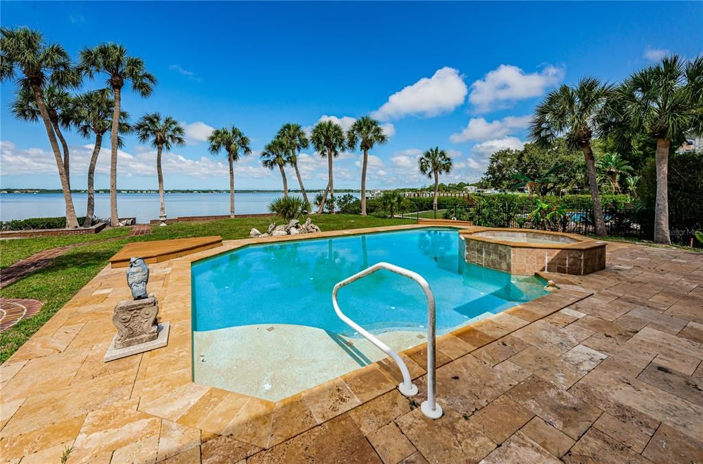 Recently Sold: $1,090,000 (4 beds, 3 baths, 2496 Square Feet)