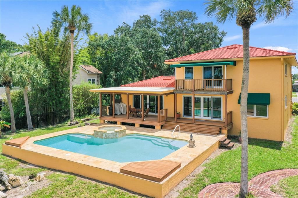 Recently Sold: $1,090,000 (4 beds, 3 baths, 2496 Square Feet)