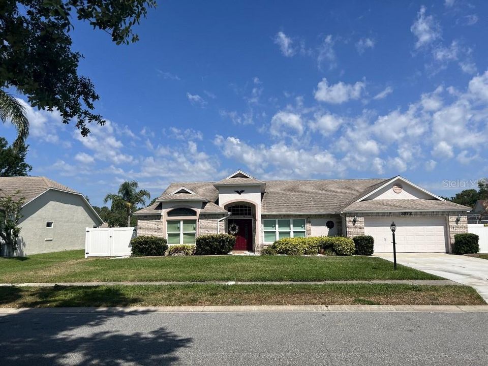 Recently Sold: $499,000 (3 beds, 2 baths, 2241 Square Feet)