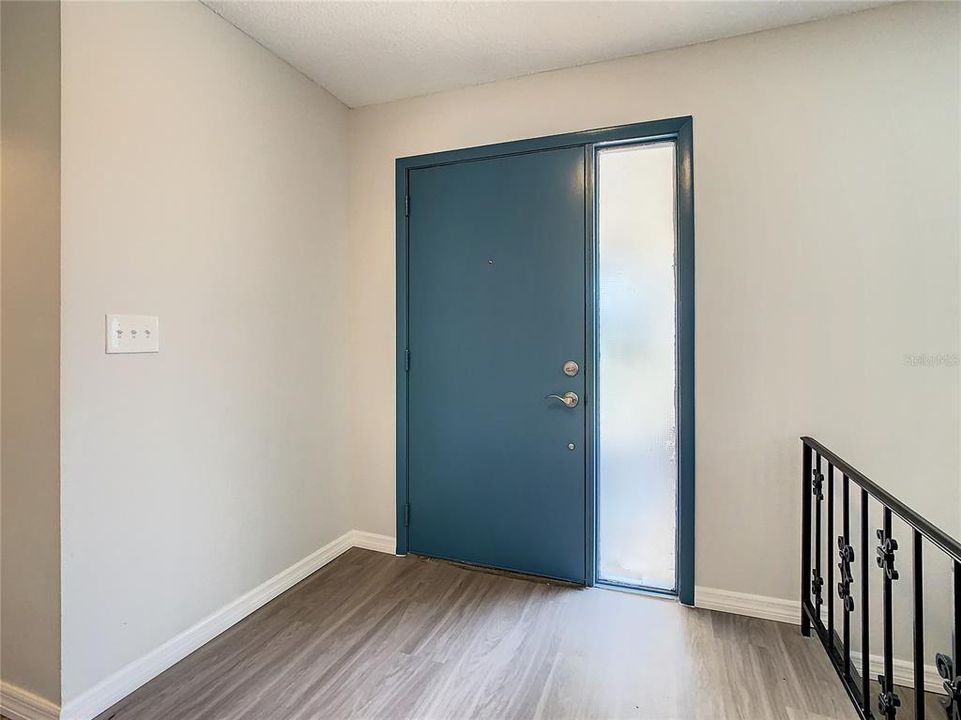 Recently Sold: $490,000 (3 beds, 2 baths, 1682 Square Feet)