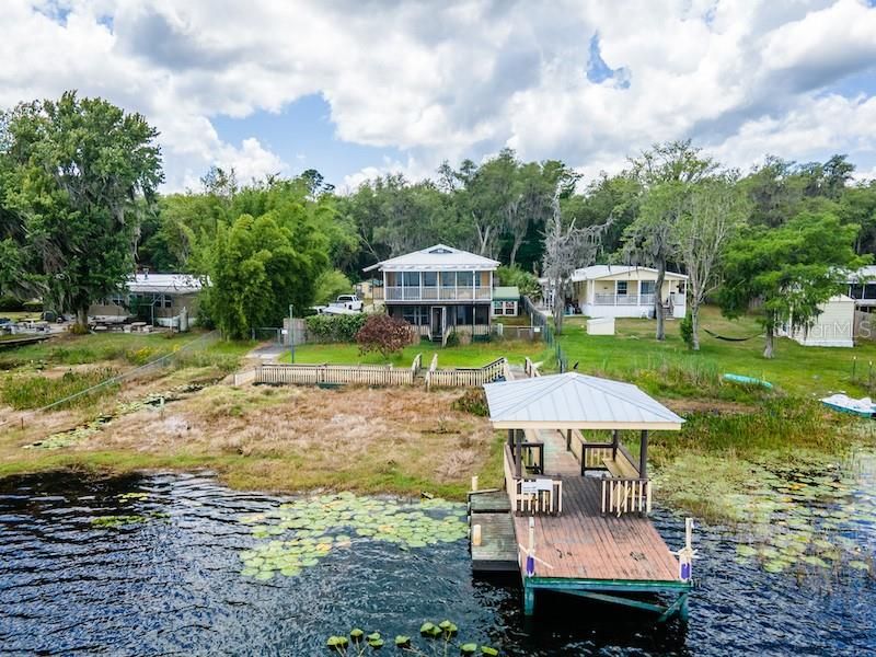 Vendido Recientemente: $300,000 (3 camas, 2 baños, 2059 Pies cuadrados)