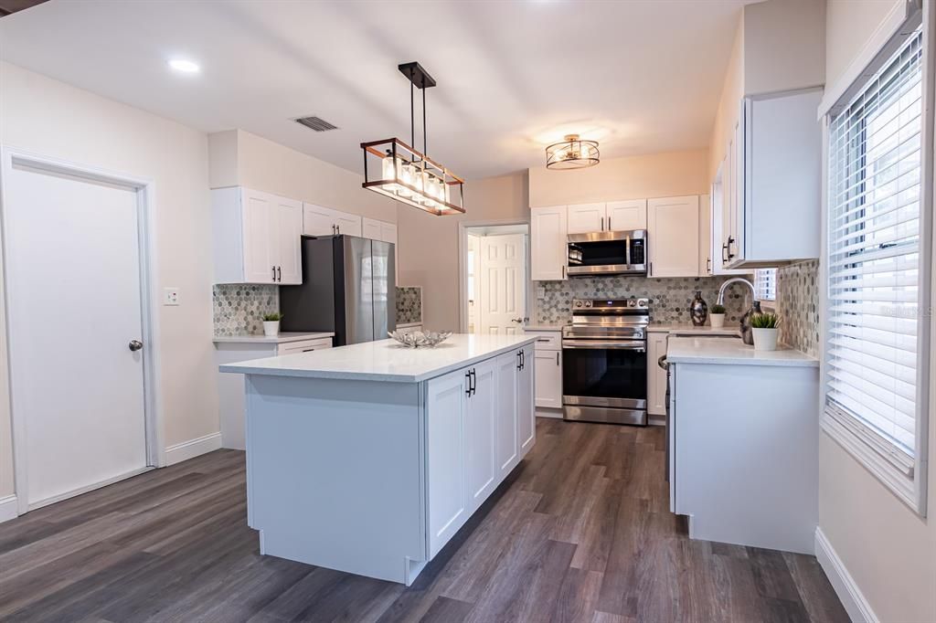 Recently Sold: $444,777 (2 beds, 1 baths, 1344 Square Feet)
