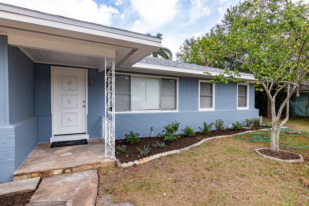 Recently Sold: $444,777 (2 beds, 1 baths, 1344 Square Feet)