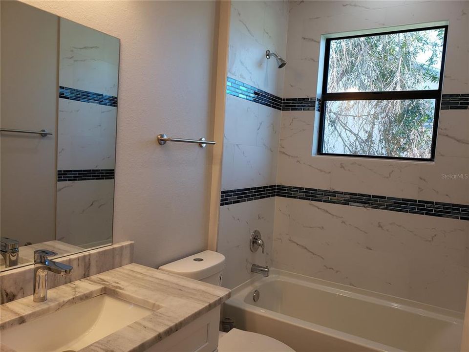最近租的: $2,350 (3 贝兹, 2 浴室, 1650 平方英尺)