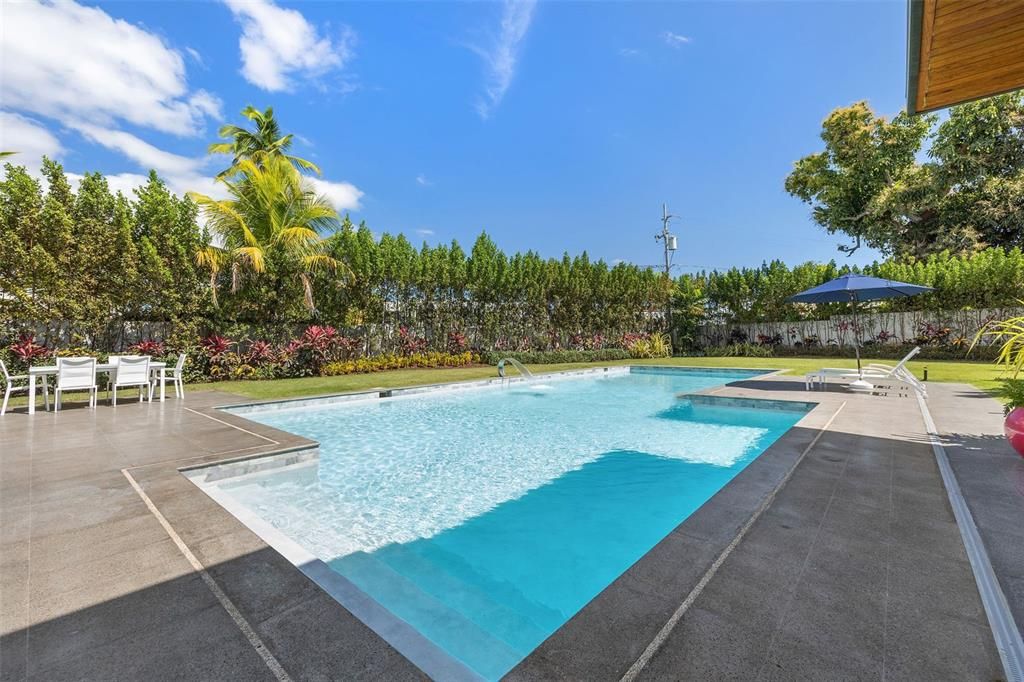 Recently Sold: $3,295,000 (4 beds, 6 baths, 5660 Square Feet)