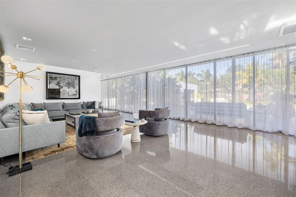 Recently Sold: $3,295,000 (4 beds, 6 baths, 5660 Square Feet)