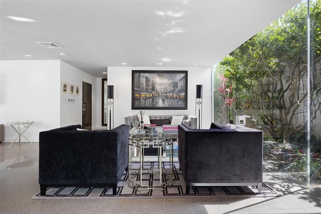 Recently Sold: $3,295,000 (4 beds, 6 baths, 5660 Square Feet)