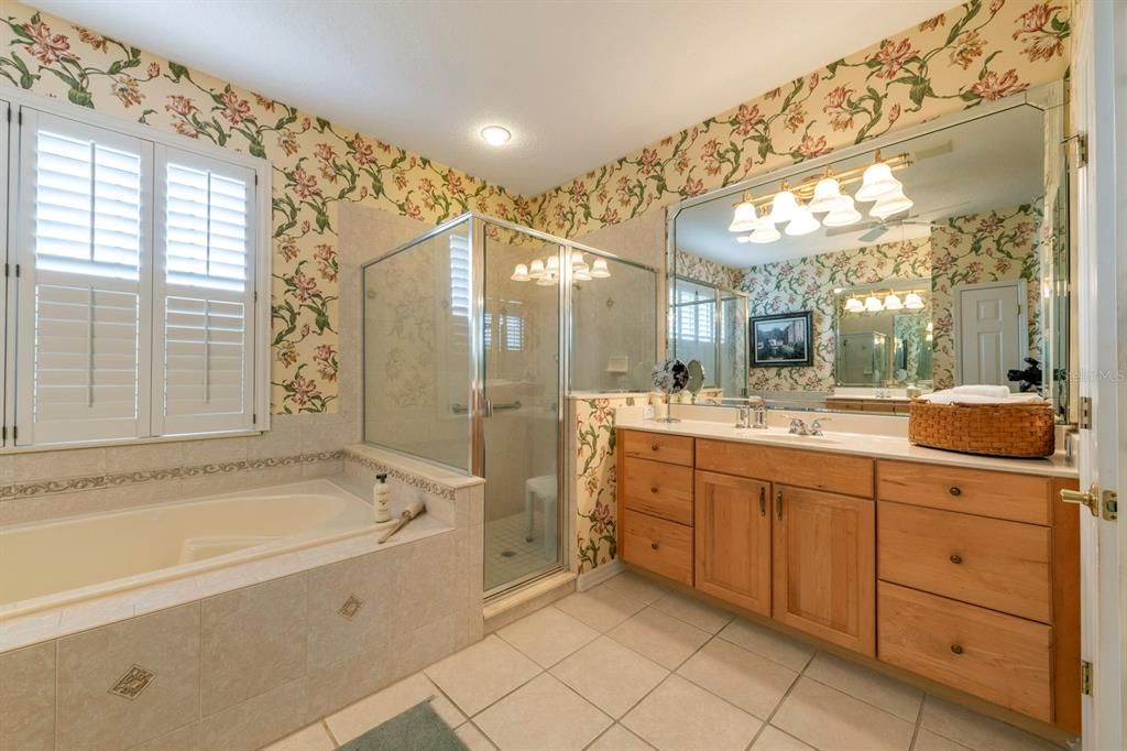 最近售出: $559,000 (3 贝兹, 2 浴室, 2625 平方英尺)