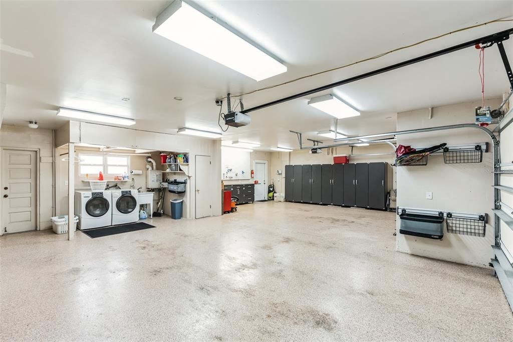 4 Car Garage with Laundry & Water Closet