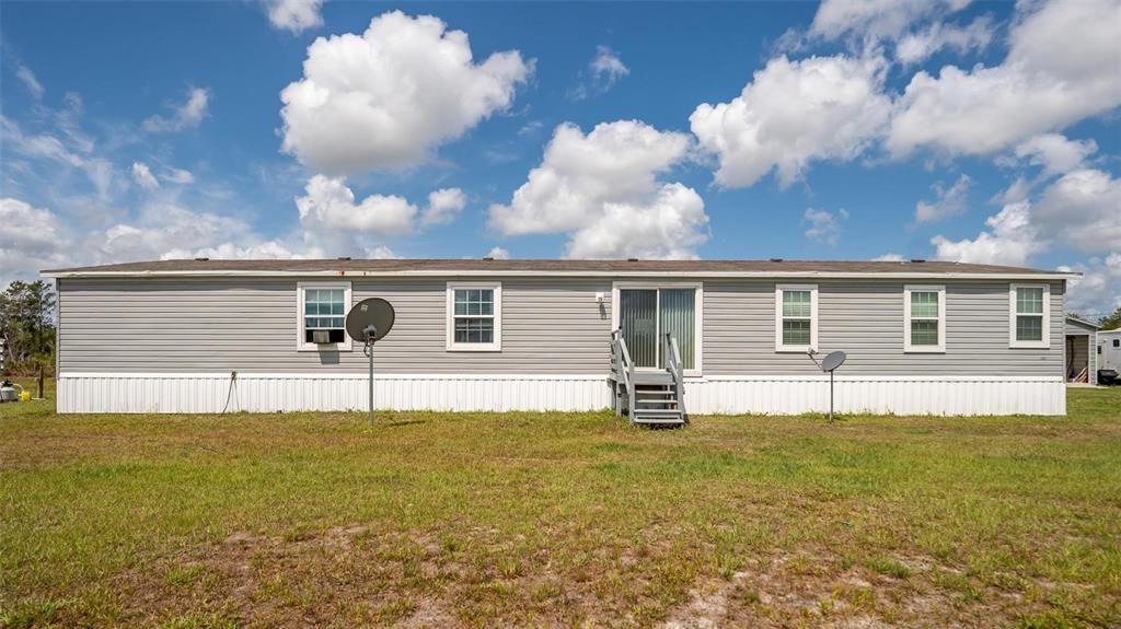 Recently Sold: $300,000 (4 beds, 2 baths, 2356 Square Feet)