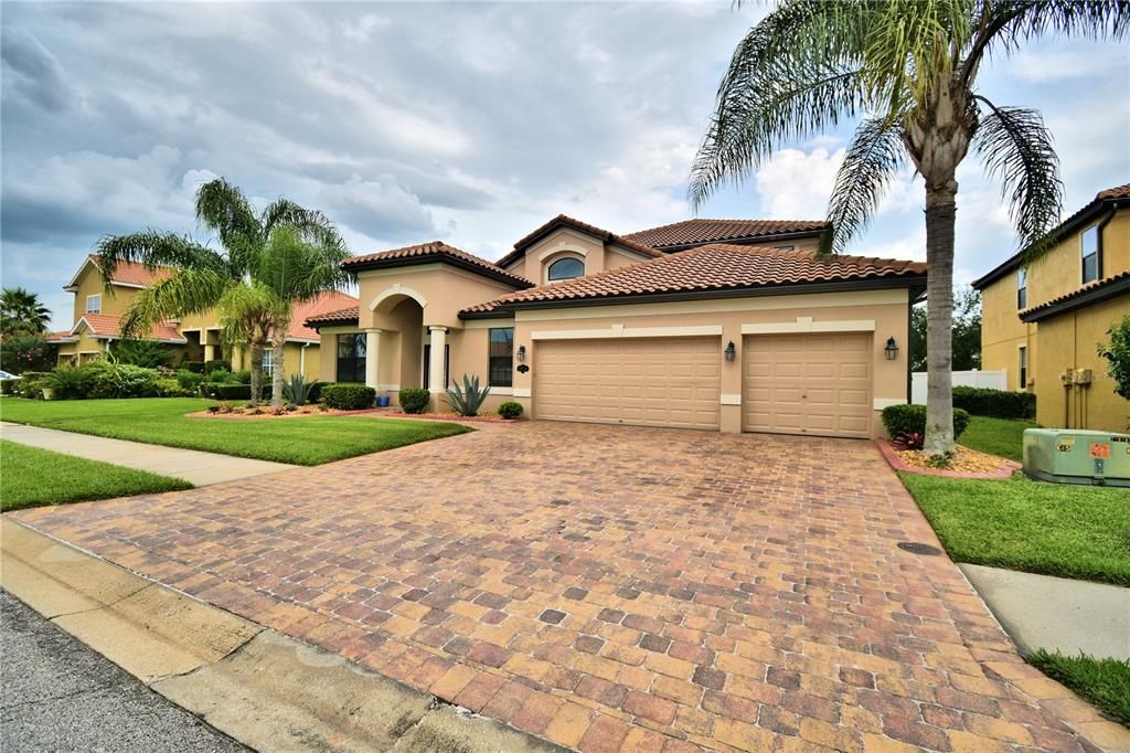 Recently Sold: $615,000 (5 beds, 4 baths, 3563 Square Feet)