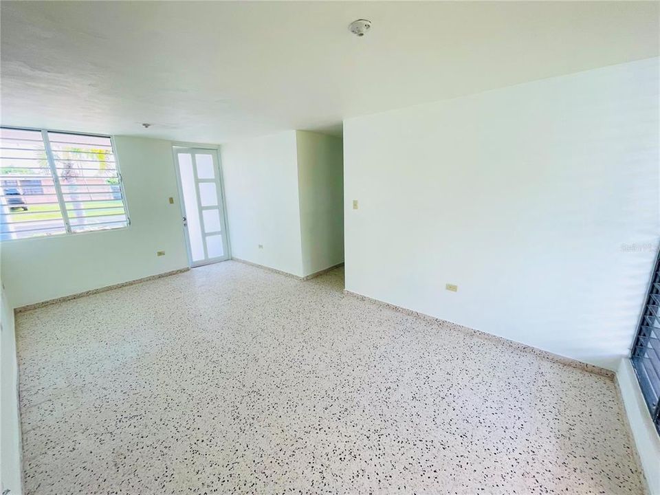 Vendido Recientemente: $268,000 (3 camas, 2 baños, 0 Pies cuadrados)