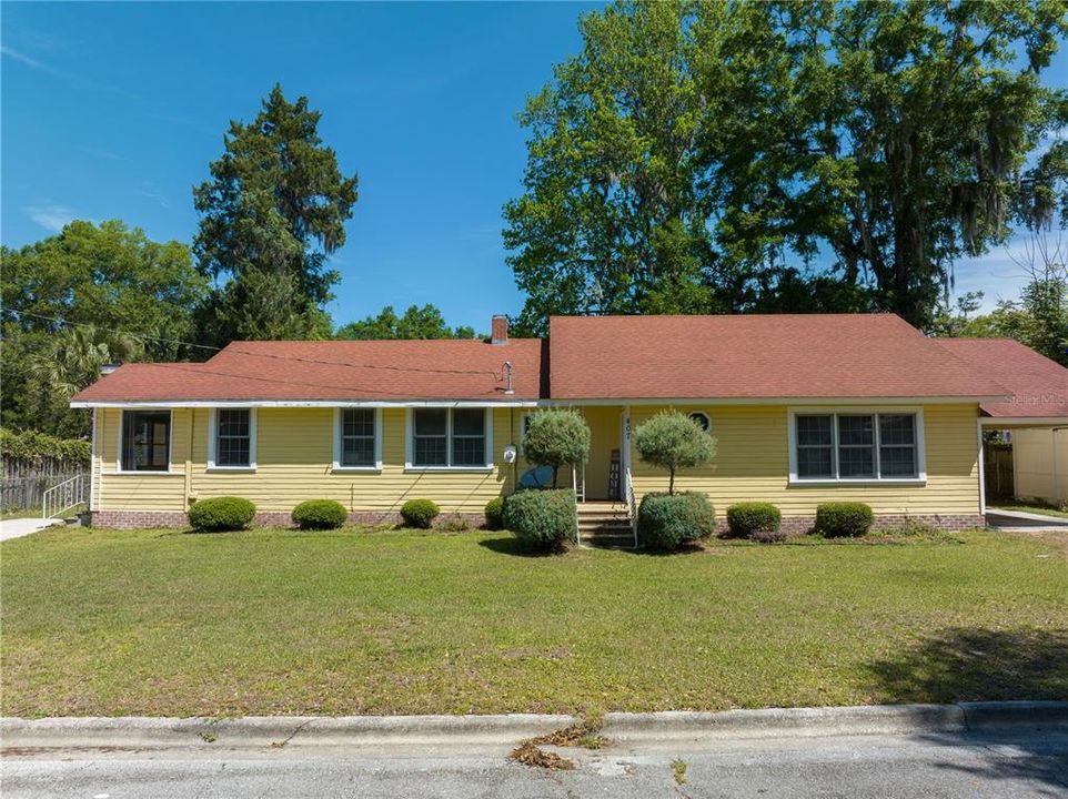Recently Sold: $207,000 (4 beds, 2 baths, 2365 Square Feet)