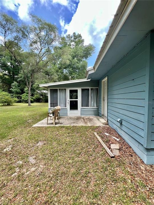 Recently Sold: $189,000 (2 beds, 1 baths, 1040 Square Feet)