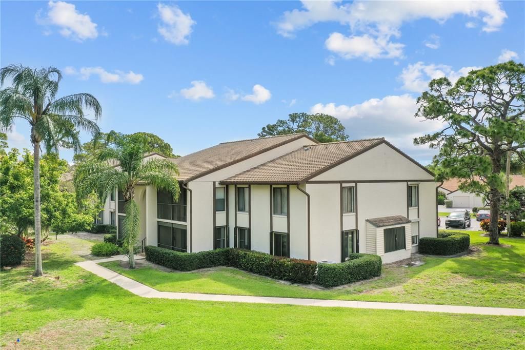 Recently Sold: $260,000 (2 beds, 2 baths, 1111 Square Feet)