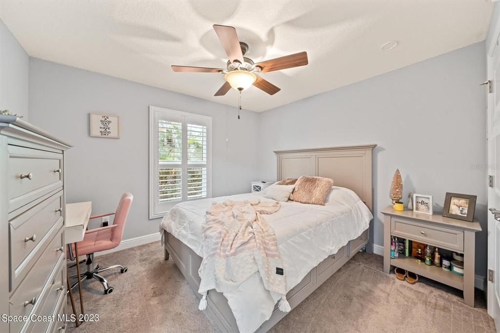 Recently Sold: $550,000 (3 beds, 2 baths, 2693 Square Feet)