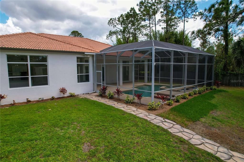 Vendido Recientemente: $989,900 (4 camas, 3 baños, 2944 Pies cuadrados)