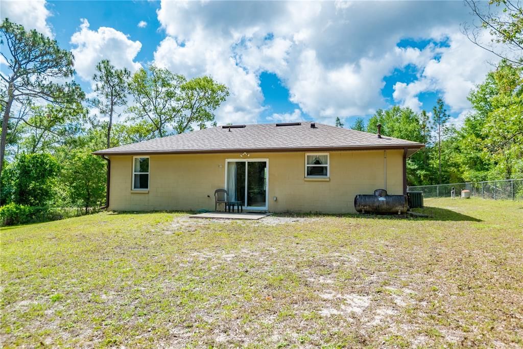 Recently Sold: $184,999 (3 beds, 1 baths, 1092 Square Feet)