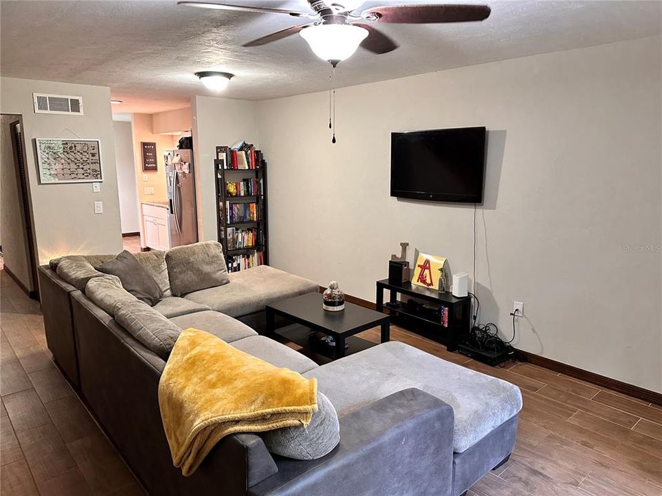 Recently Sold: $240,000 (2 beds, 2 baths, 1152 Square Feet)