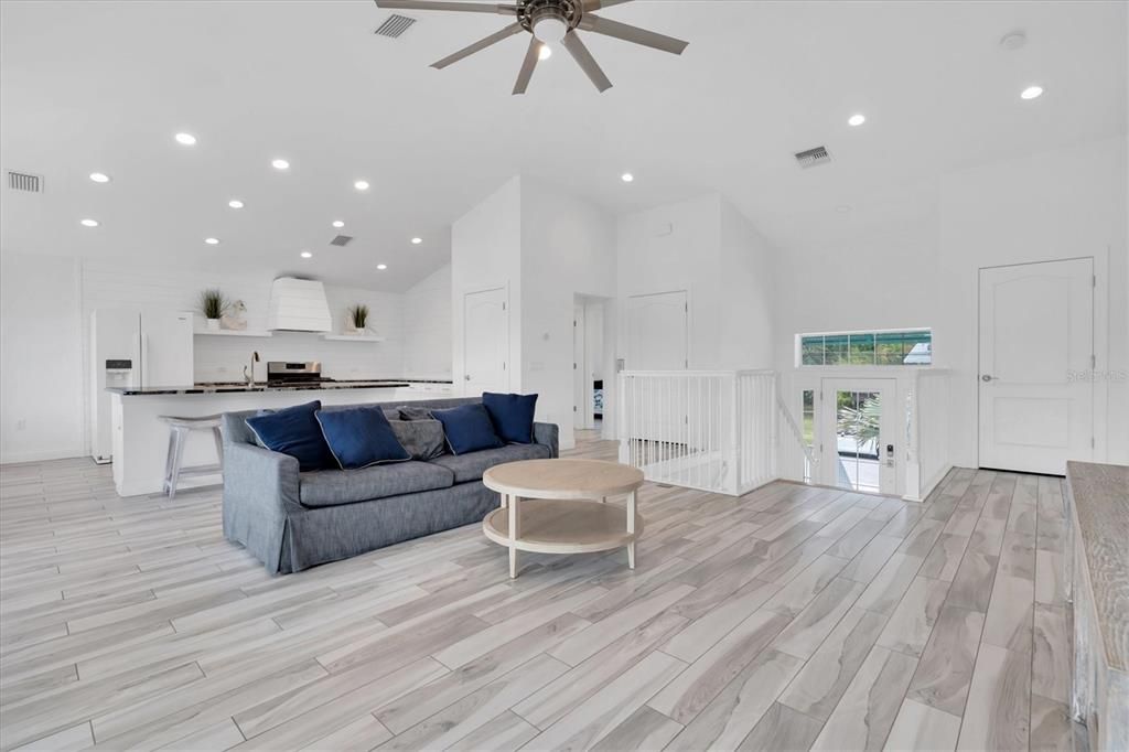 Recently Sold: $1,199,999 (3 beds, 2 baths, 1752 Square Feet)