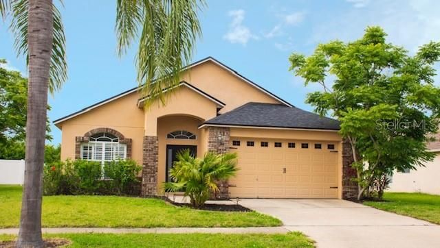Недавно продано: $455,000 (4 спален, 2 ванн, 2066 Квадратных фут)