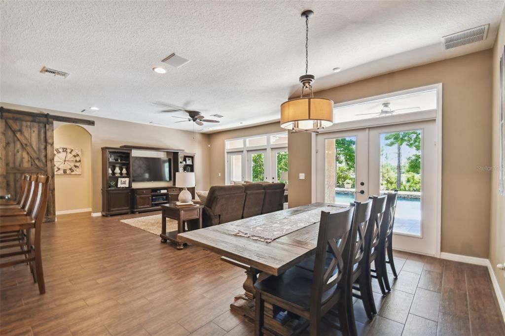 Recently Sold: $1,325,000 (5 beds, 4 baths, 3726 Square Feet)