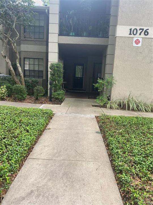 Recently Sold: $300,000 (2 beds, 2 baths, 1394 Square Feet)