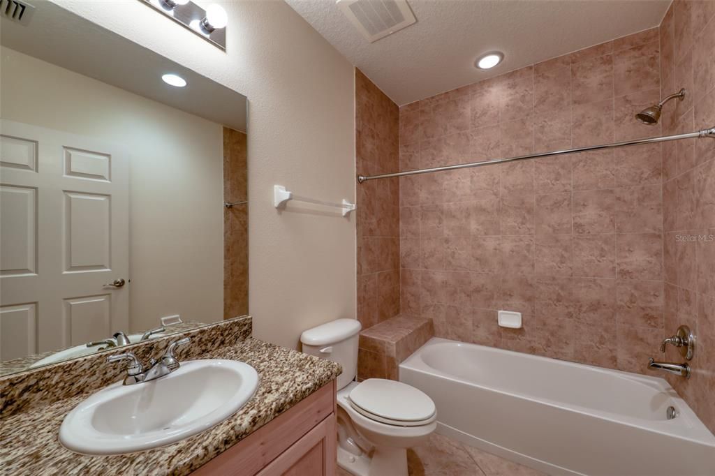 Недавно арендовано: $4,200 (3 спален, 3 ванн, 1995 Квадратных фут)
